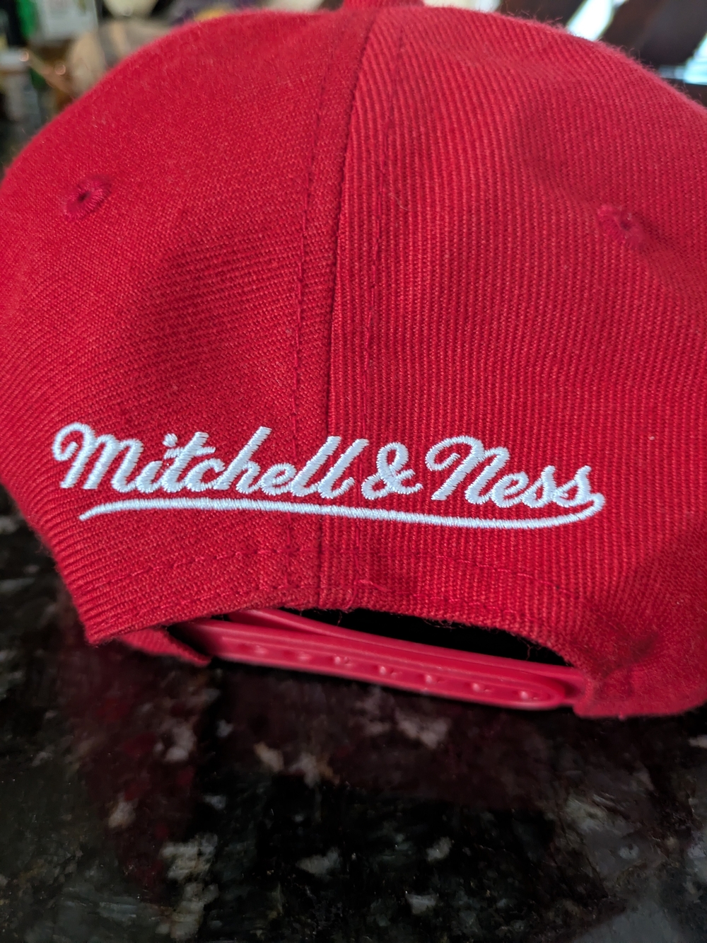 Mitchell & Ness Red Chicago Bulls Snapback - Picture 2 of 4